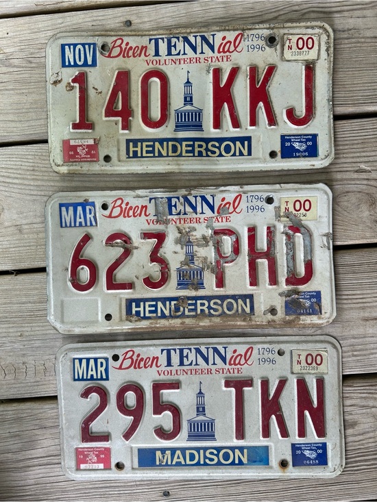 Other - Vintage Tennessee License Plates Set - Red & Blue